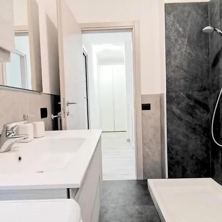 Between Sky And Sea - Panoramic Terrace With Sea View And Shared Pool, 500m From The Beaches Imperia