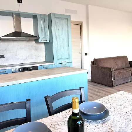 Casa vacanze Between Sky And Sea - Panoramic Terrace With Sea View And Shared Pool, 500m From The Beaches Imperia